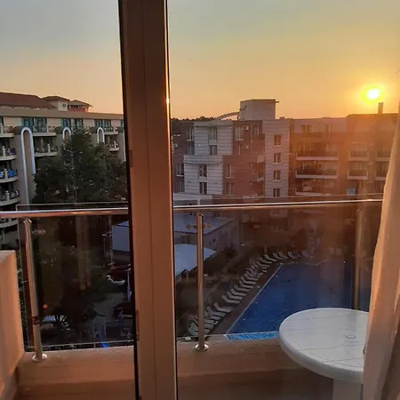 Admiral Plaza Premium Апартаменты *