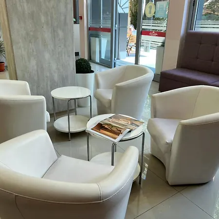 Admiral Plaza Premium Апартаменты Солнечный берег