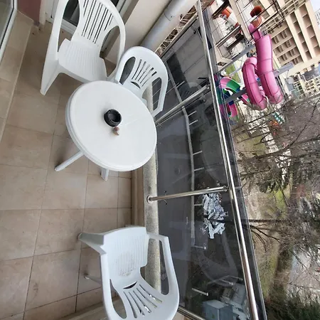 Admiral Plaza Premium סאני ביץ'